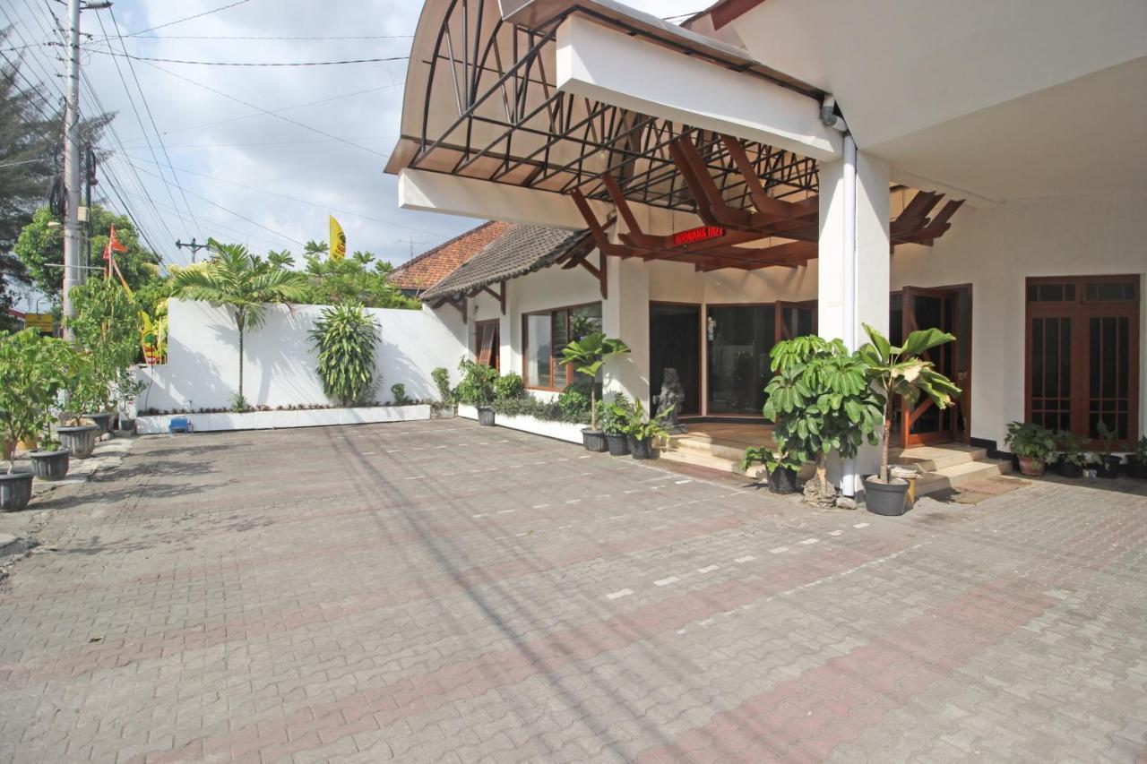Reddoorz Plus @ Taman Siswa 3 Yogyakarta Extérieur photo