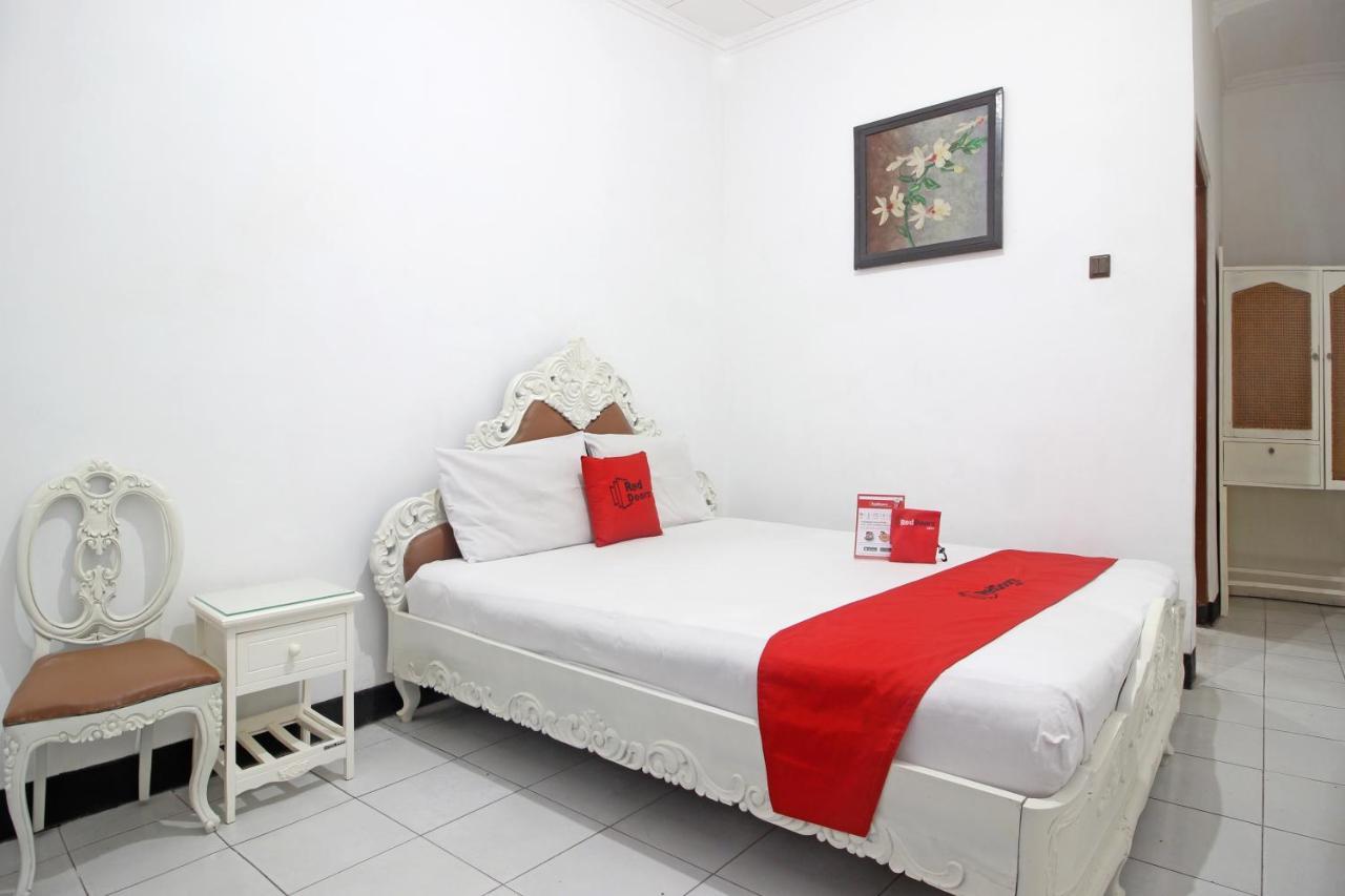 Reddoorz Plus @ Taman Siswa 3 Yogyakarta Extérieur photo