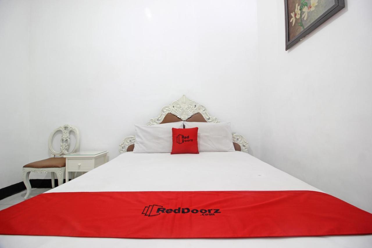 Reddoorz Plus @ Taman Siswa 3 Yogyakarta Extérieur photo